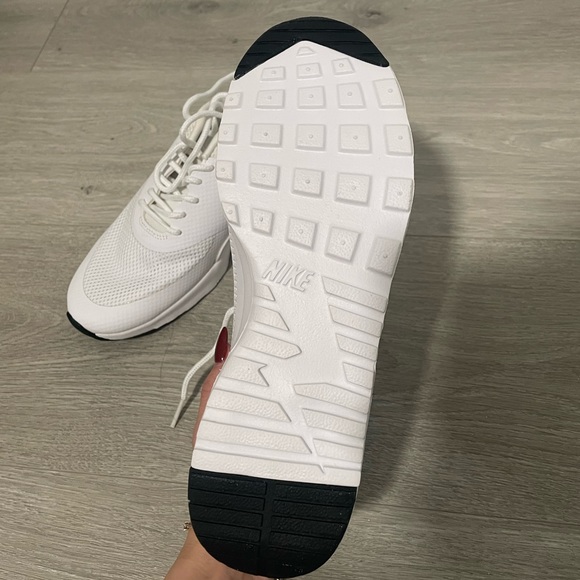 SOLD - Nike Women’s White Trainers - Picture 3 of 5